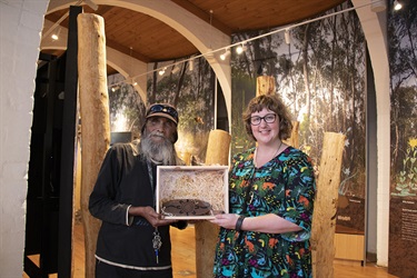 Uncle Rick Nelson and Mayor Rosie Annear with the 2023 Maggolee award