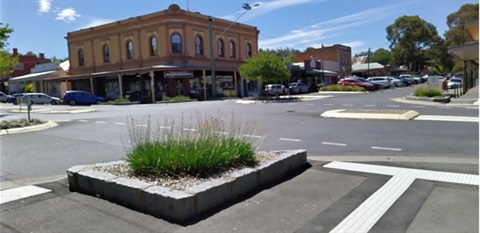 View of Mostyn and Hargraves Streets intersection, Castlemaine 