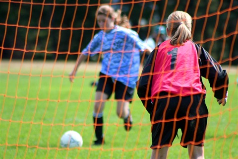 Soccer_girls.jpg